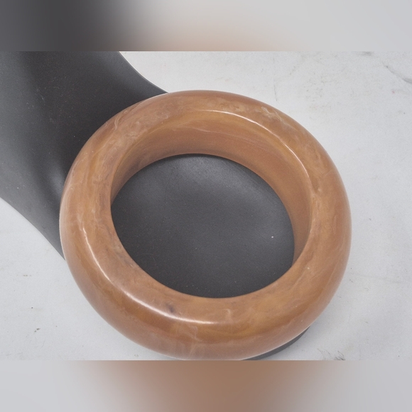 Marbled Amber Bakelite? Bangle Bracelet - Picture 6 of 7